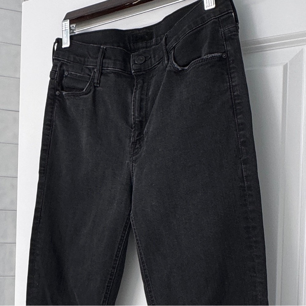 Mother - Mid Rise Dazzler Ankle Jeans in Not Guilty Black